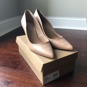 Steve Madden Luiza Nude Pumps